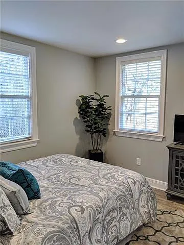 4225 Carondelet St #A — Photo 7