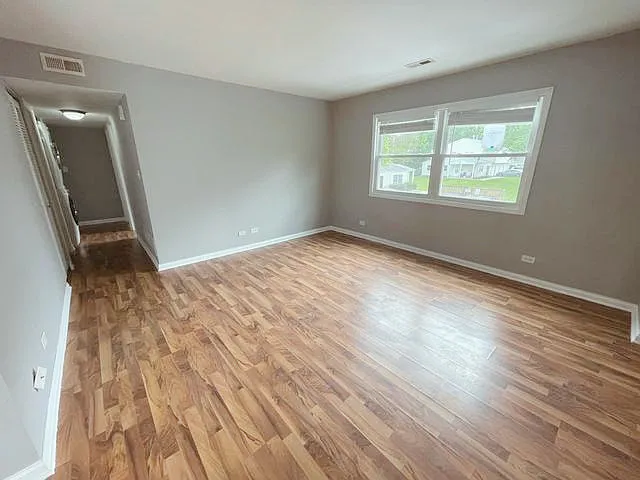 195 Thomas Ct #D — Photo 4