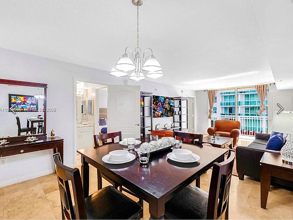 3rd image of 1200 Brickell Bay Dr APT 1509