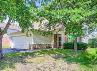 1208 Darnell Dr, Mundelein, IL 60060