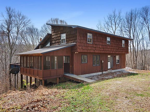 3rd image of 381 Studer Rd