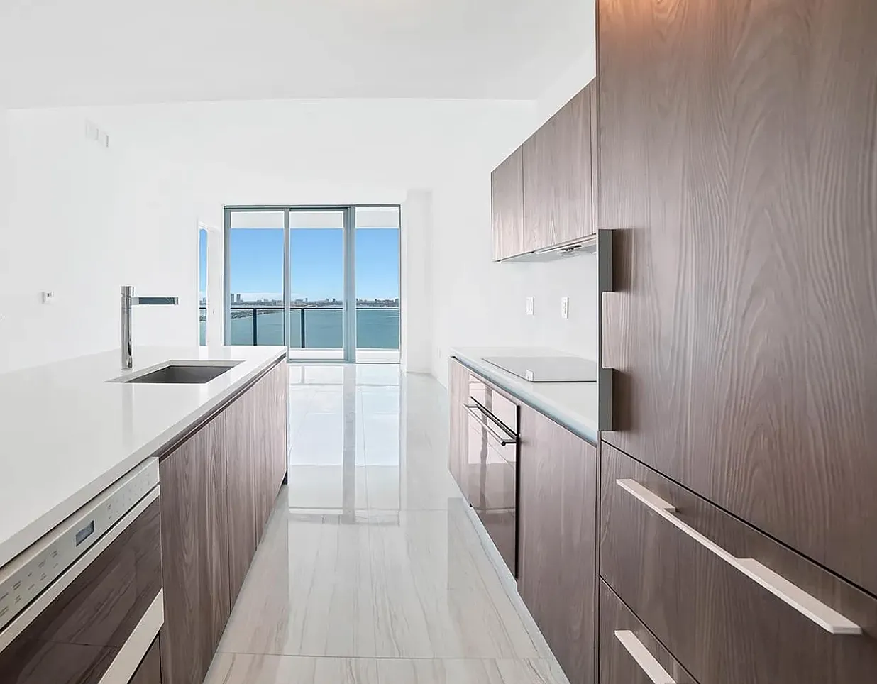 2 bed, 1143 sqft, $5,000 — Photo 4