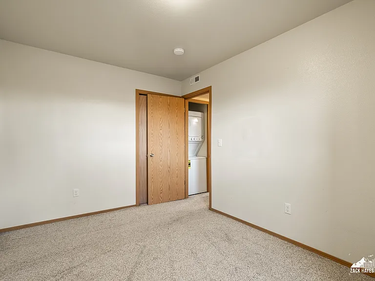 4611 Juneau Street — Photo 8