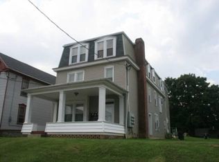226 W 2nd St, Waynesboro, PA 17268
