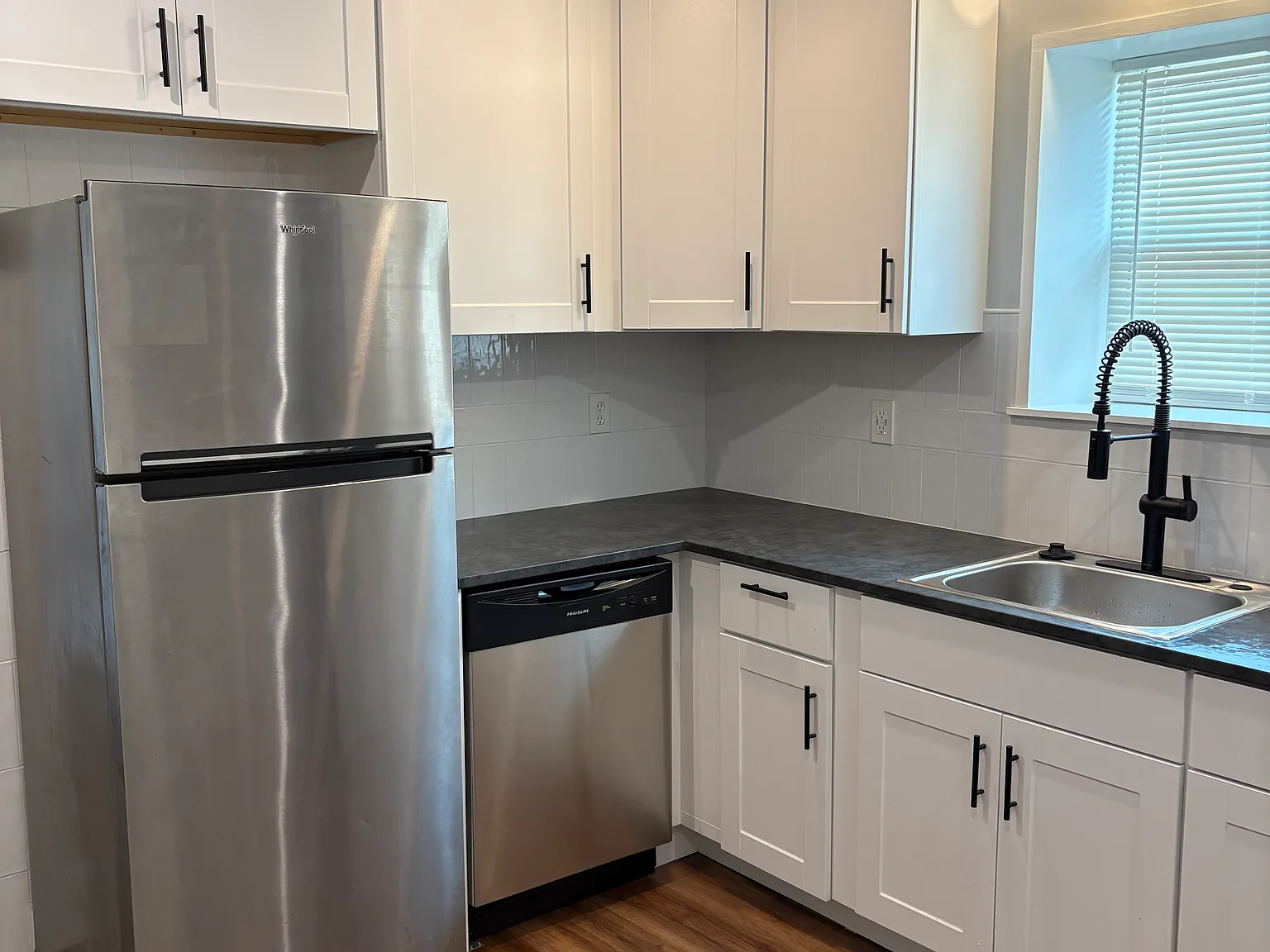 2 bed, 951 sqft, $1,900 — Photo 4