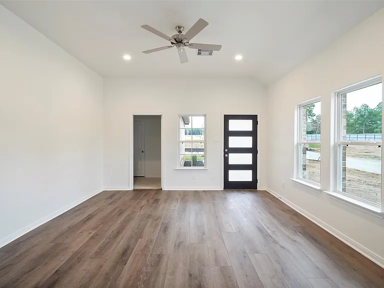 11703 Eclipse Dr — Photo 6