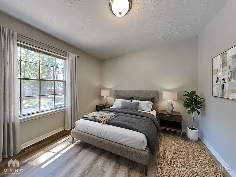 15110 Gladebrook Dr — Photo 4