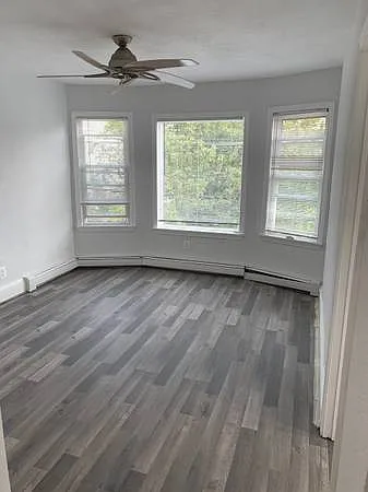 560 Main St #1 — Photo 4