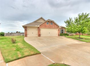 3301 Austrian Pine Ln, Yukon, OK 73099