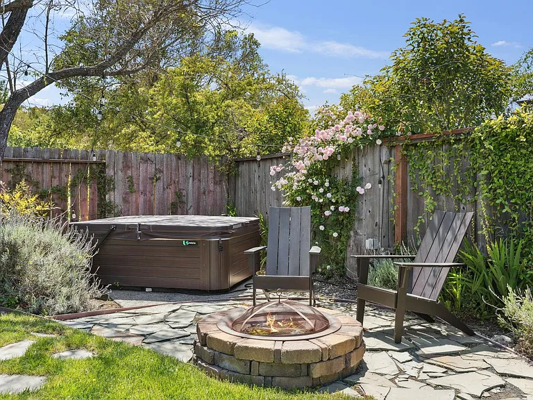 53 Labrea Way — Photo 29