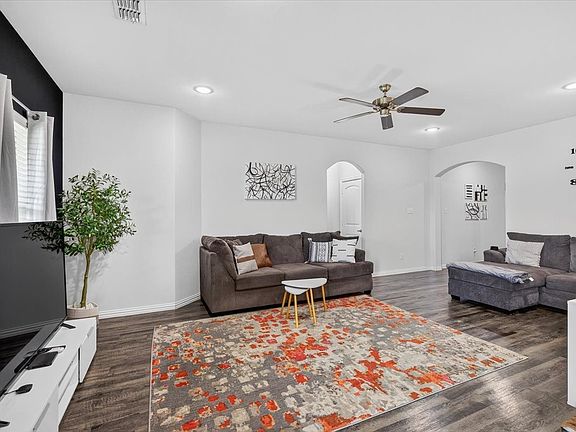 5th image of 515 Cottage Row