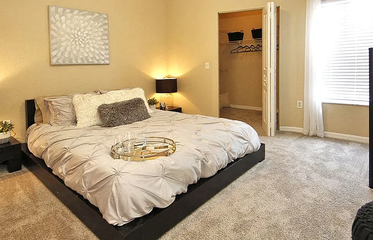 Residences at West Place Apartments — Photo 14