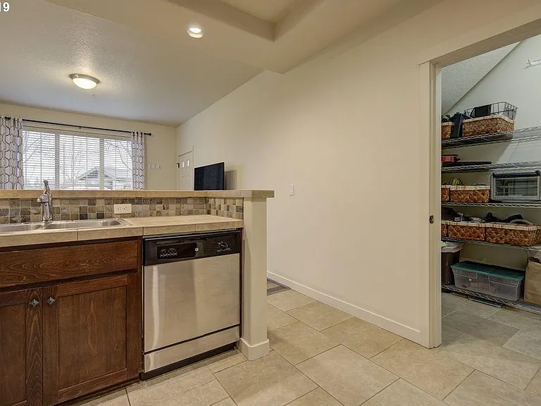 819 NW Wheelock Pl #819 — Photo 19