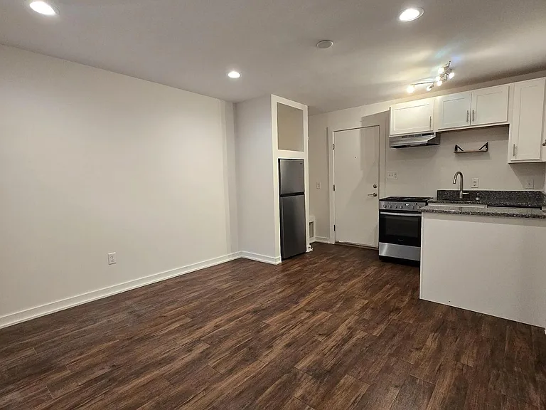 718 S 5th Ave — Photo 5