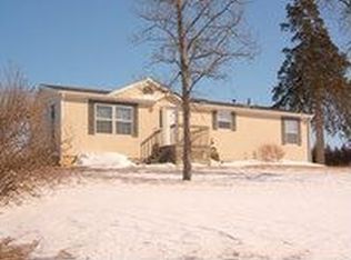 1616 190th St, Hiawatha, KS 66434