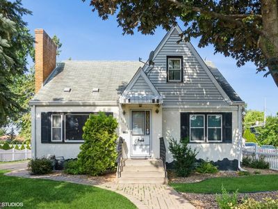 1421 Mackubin St, Saint Paul, MN, 55117