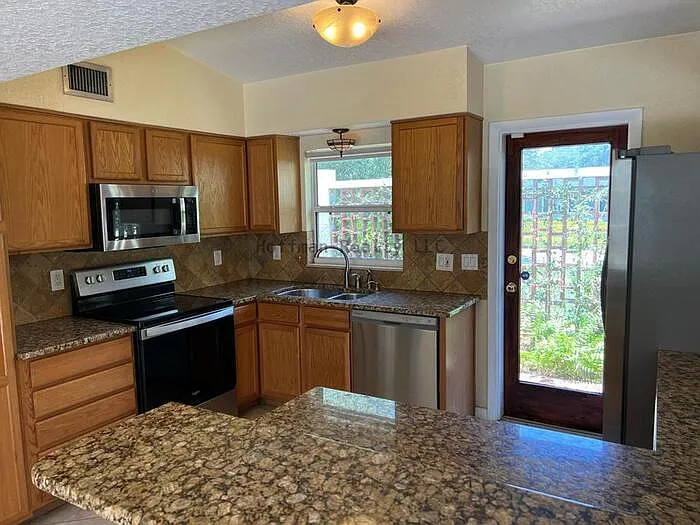 3416 Picwood Rd — Photo 2