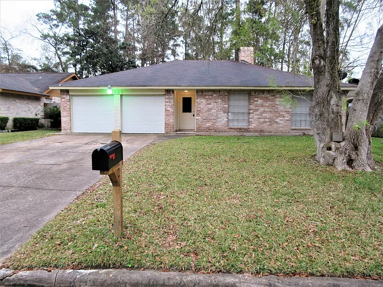 7802 Peacock Park — Photo 1