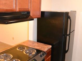 429 Boulder Point Dr APT B, Ballwin, MO 63021