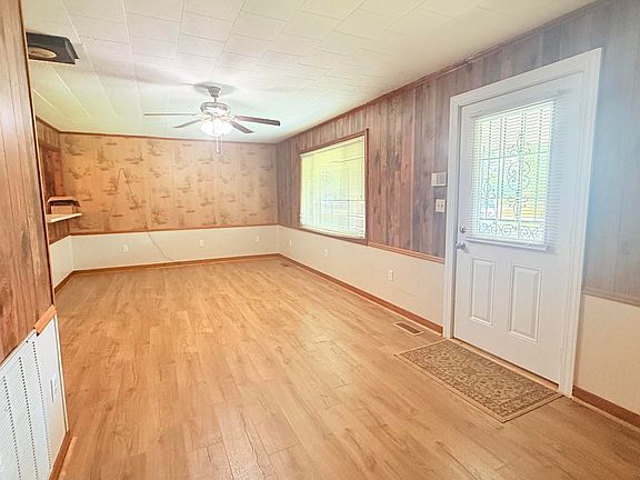 2nd image of 218 Glass St
