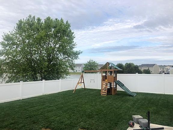 3rd image of 11544 Buckingham Dr
