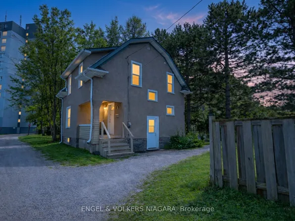 4752 Crawford Pl, Niagara Falls, ON L2E 1Z2