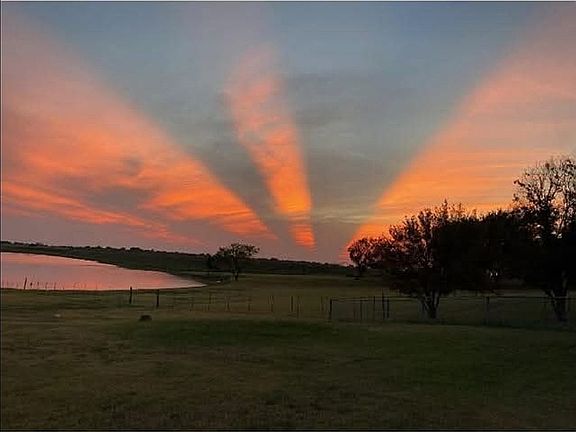 3rd image of 4378 Old Fort Worth Rd