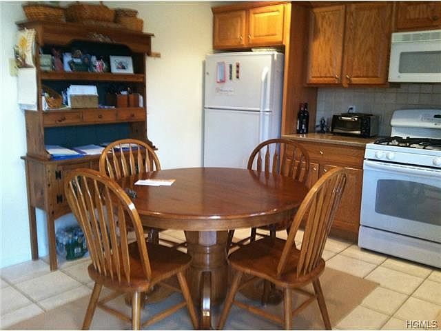 1st image of 15 Brookridge Ave #1