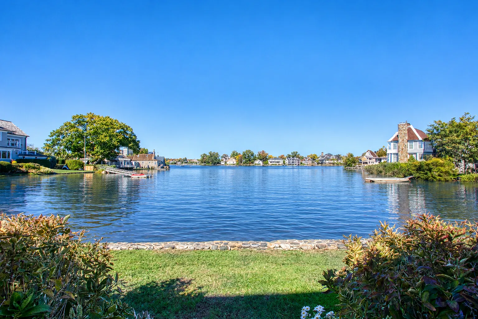 4 bed, 2478 sqft, $19,500 — Photo 1