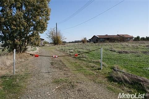 2nd image of 7461 Bradshaw Rd