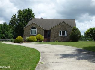 472 Carson Rd, Crossville, TN 38571
