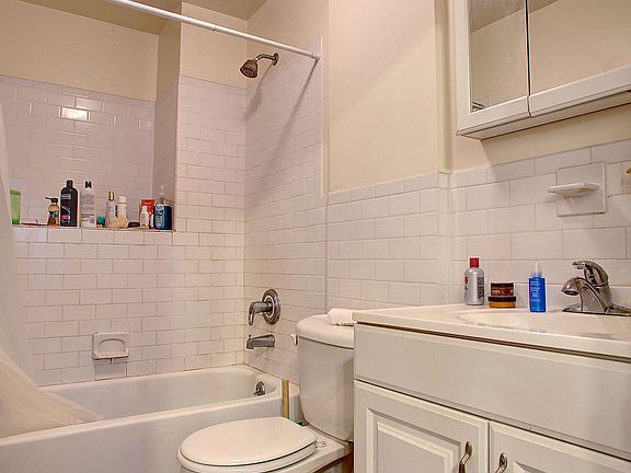 5th image of 15 W 95th St APT 2R