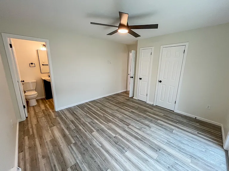 2 Mattesen Ln #4 — Photo 5