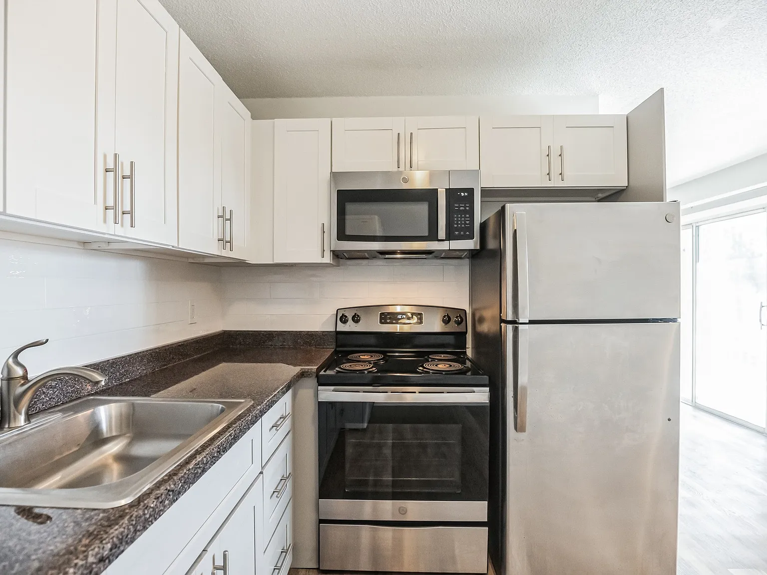 Hamilton Estates Apartments — Photo 3