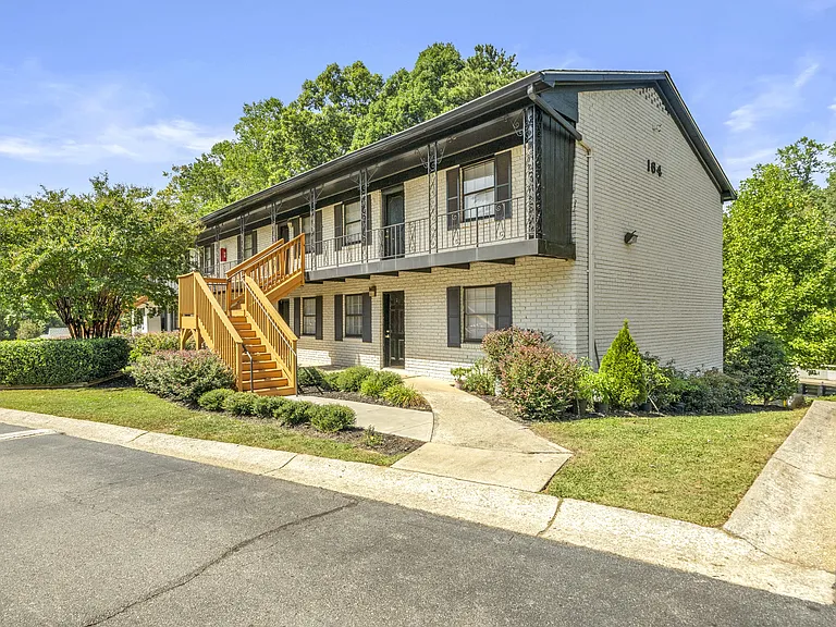 Woodland Falls Apartments — Photo 19