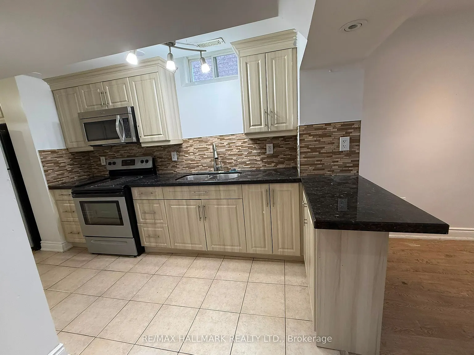 2 bed, $1,550 — Photo 3