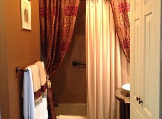 8950 SW 37th St, Topeka, KS 66614