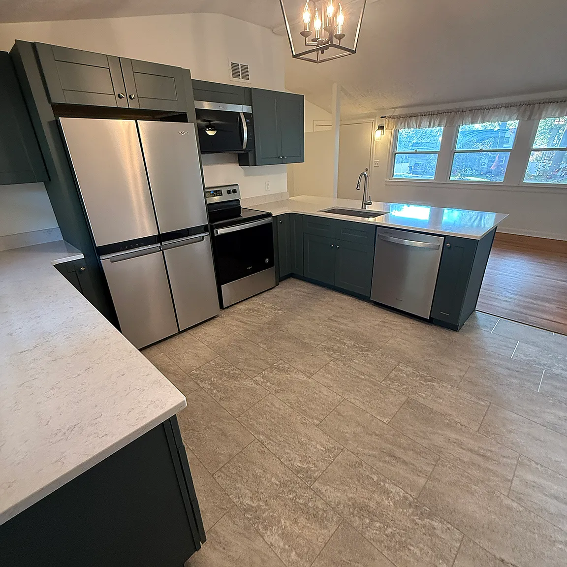 3 bed, 1240 sqft, $1,950 — Photo 1