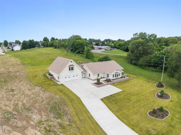 1805 S 8th Ave E, Newton, IA 50208