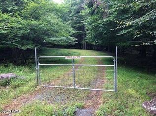 41 Tomahawk Rd, Lake Ariel, PA 18436