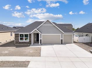 4749 W Thrush St, Moses Lake, WA 98837