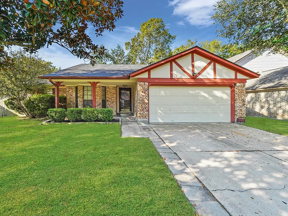 2304 Colleen Dr