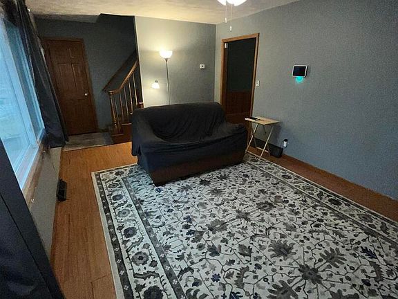 4th image of 917 S 8th St