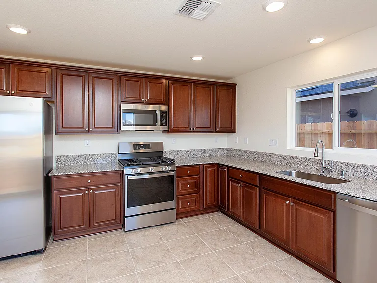 8904 Coyote Bluff Dr — Photo 7