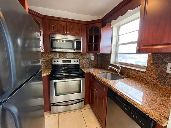 4th image of 22 Salamanca Ave #8