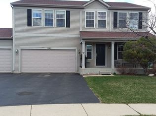 1040 N Pheasant Way, Elkhorn, WI 53121