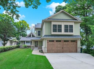 33319 N Rule Ct, Grayslake, IL 60030