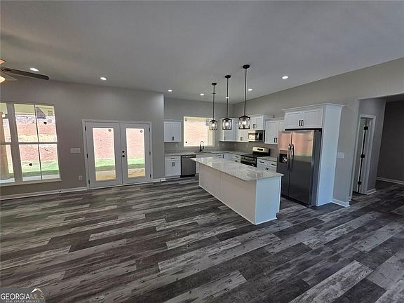 4th image of 352 Oak Trce W
