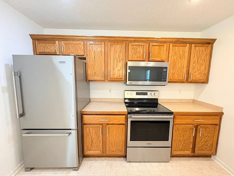 390 Gardners Cir — Photo 13