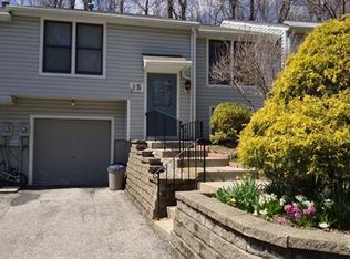 15 Quail Ct, Hamburg, NJ 07419